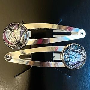 Color Street (rt) Casa Batllo’ earrings